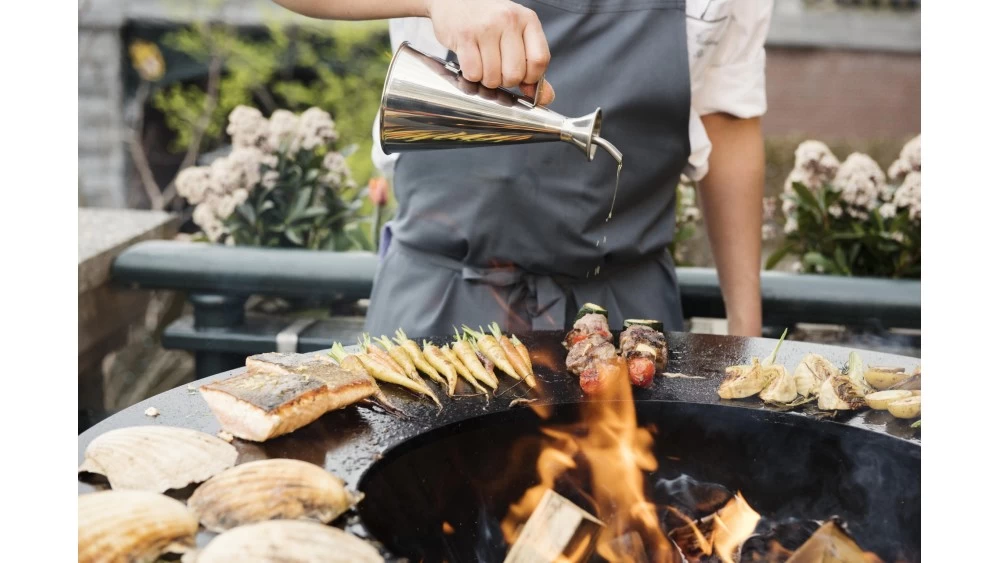 OFYR - Island Black 100 With Teak Block 3 OFYR - Island Black 100 With Teak Block - Image 3