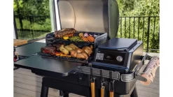 Traeger - Ironwood Pellet BBQ -Kitchen Grill Store TFB61RLG Ironwood Lifestyle Close 015 1000x563 1